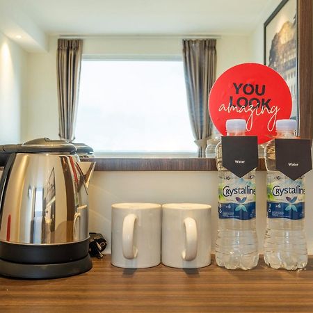 בנדונג Super Oyo Collection O Hotel Pasar Baru Heritage מראה חיצוני תמונה