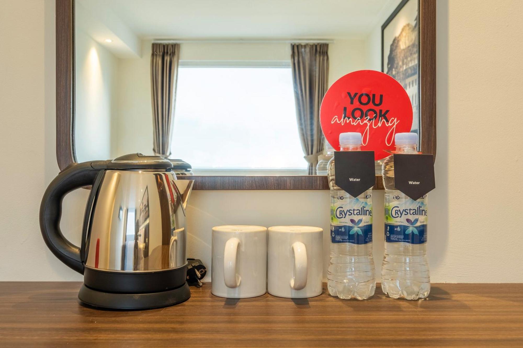 בנדונג Super Oyo Collection O Hotel Pasar Baru Heritage מראה חיצוני תמונה