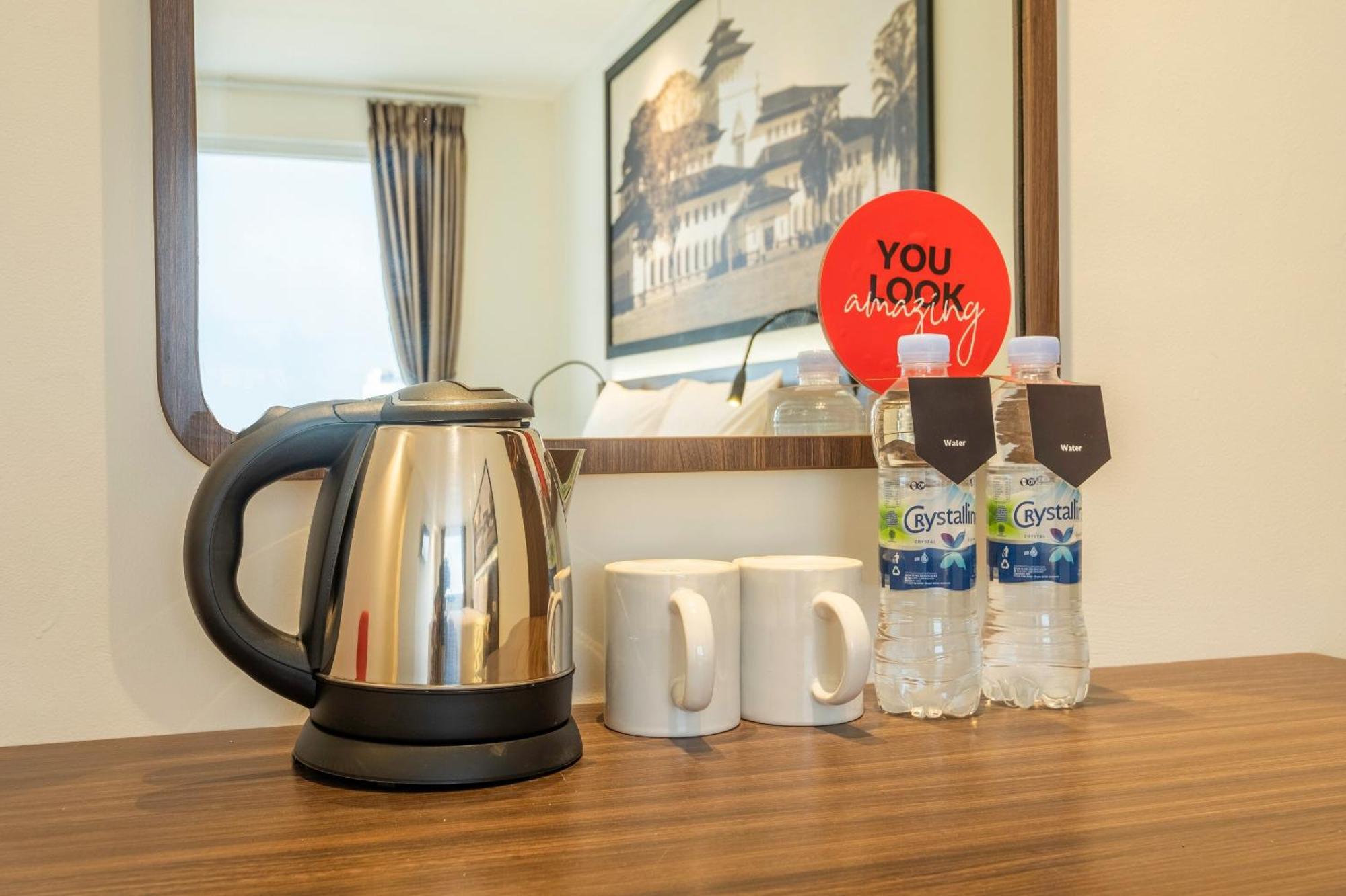 בנדונג Super Oyo Collection O Hotel Pasar Baru Heritage מראה חיצוני תמונה