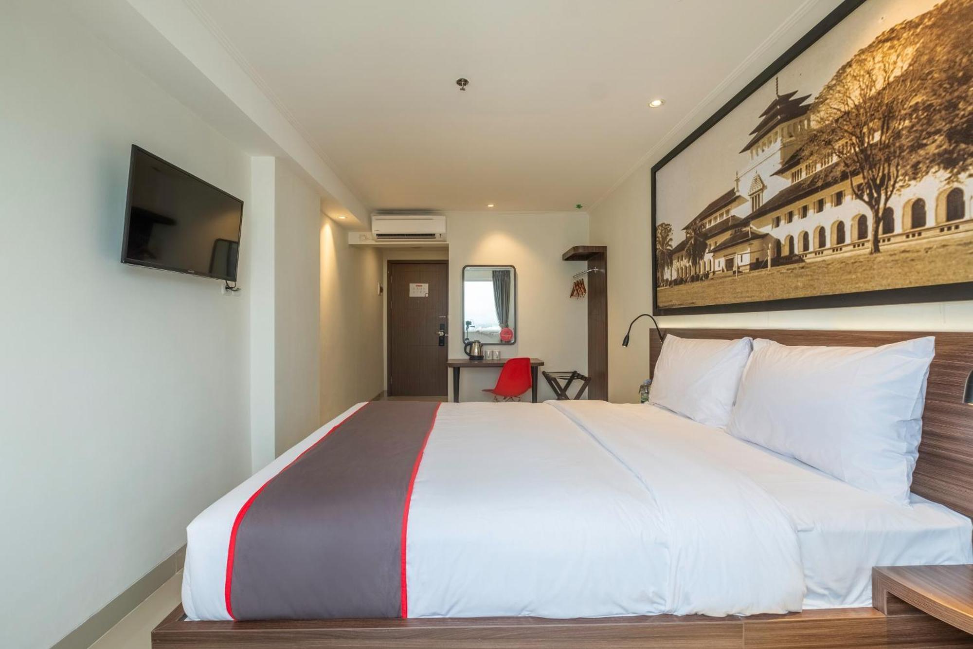 בנדונג Super Oyo Collection O Hotel Pasar Baru Heritage מראה חיצוני תמונה