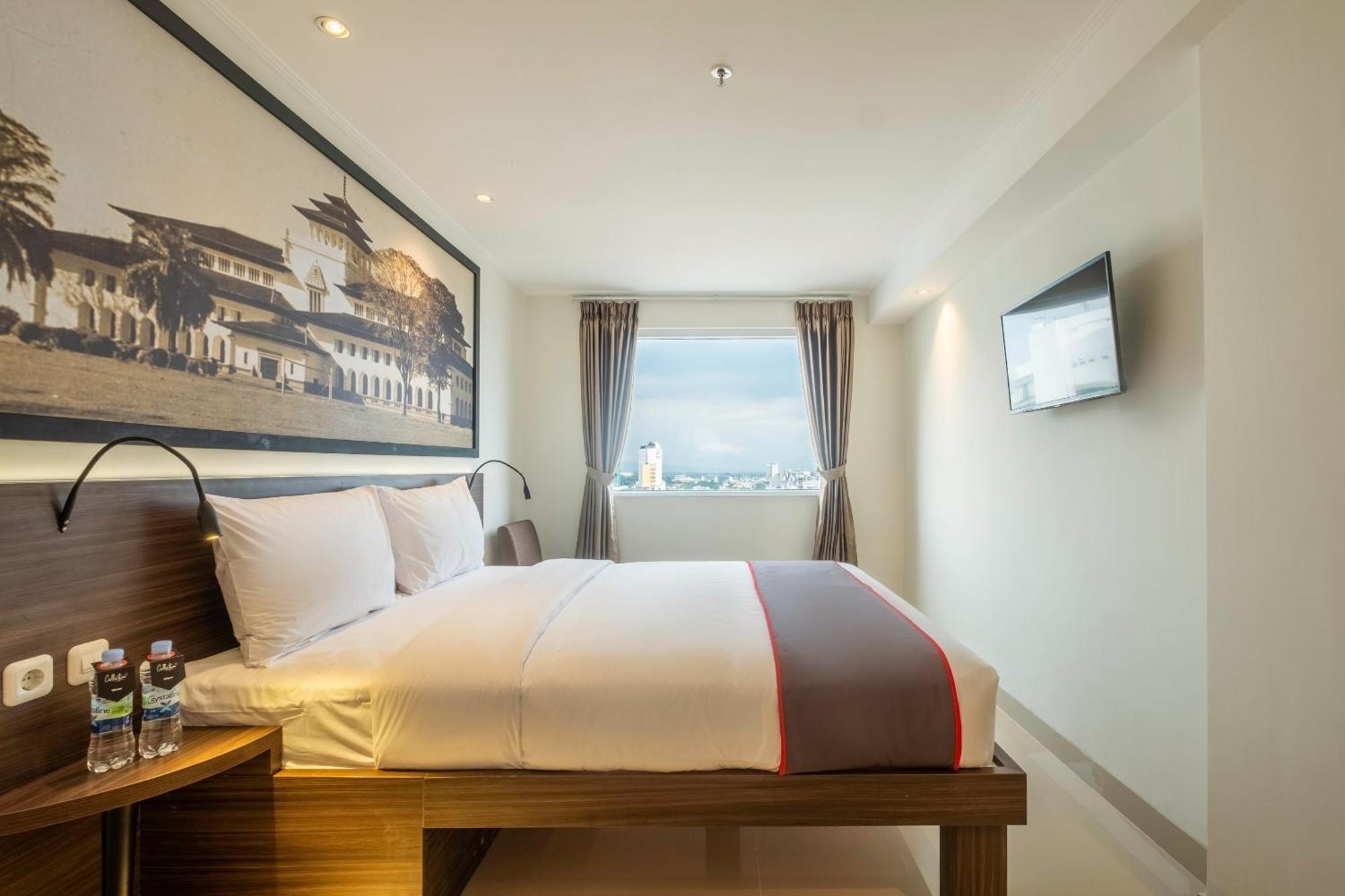 בנדונג Super Oyo Collection O Hotel Pasar Baru Heritage מראה חיצוני תמונה